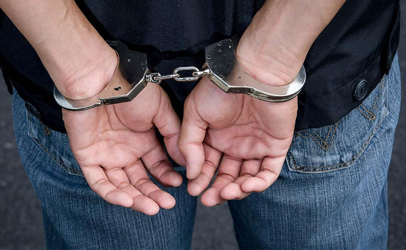 नक्कली लालपुर्जा जारी गरेको आरोपमा मालपोत अधिकृतसहित २ पक्राउ arrested1 by Ditible