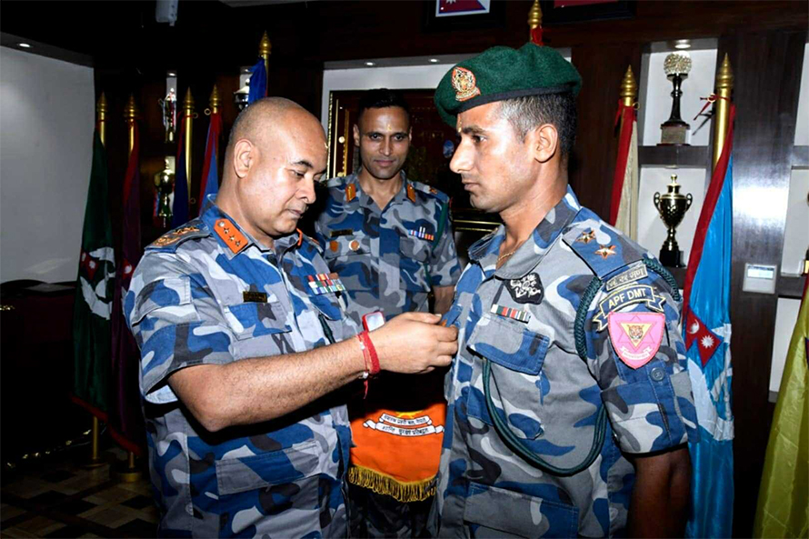 Ramesh Thapa Comendation by APF IGP Raju Aryal by Ditible