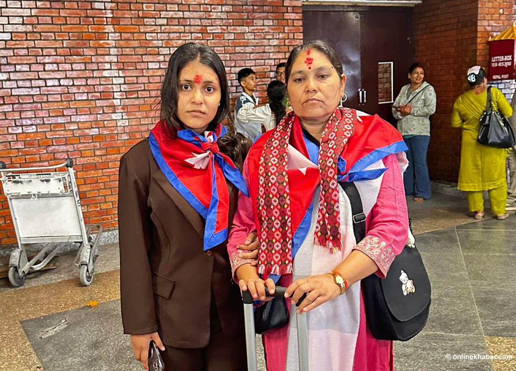 padma pushpa joshi by Ditible