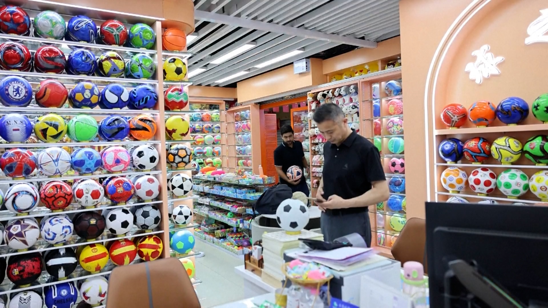 विश्वकप फुटवललाई लक्षित गर्दै चीनमा खेल सामग्री उत्पादन तिब्र -वाइरिबल Photo 8 2 1 by Ditible