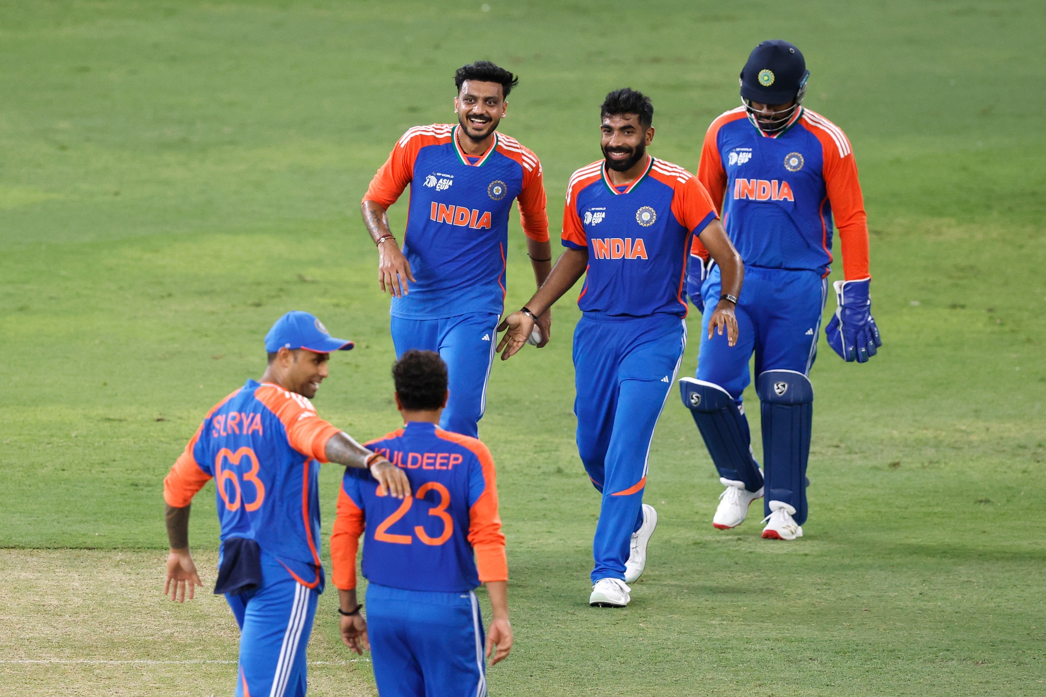 भारतले पाकिस्तानलाई ७ विकेटले हरायाे, खेलाडीहरूले मिलाएनन् हात ! -वाइरिबल india by Ditible