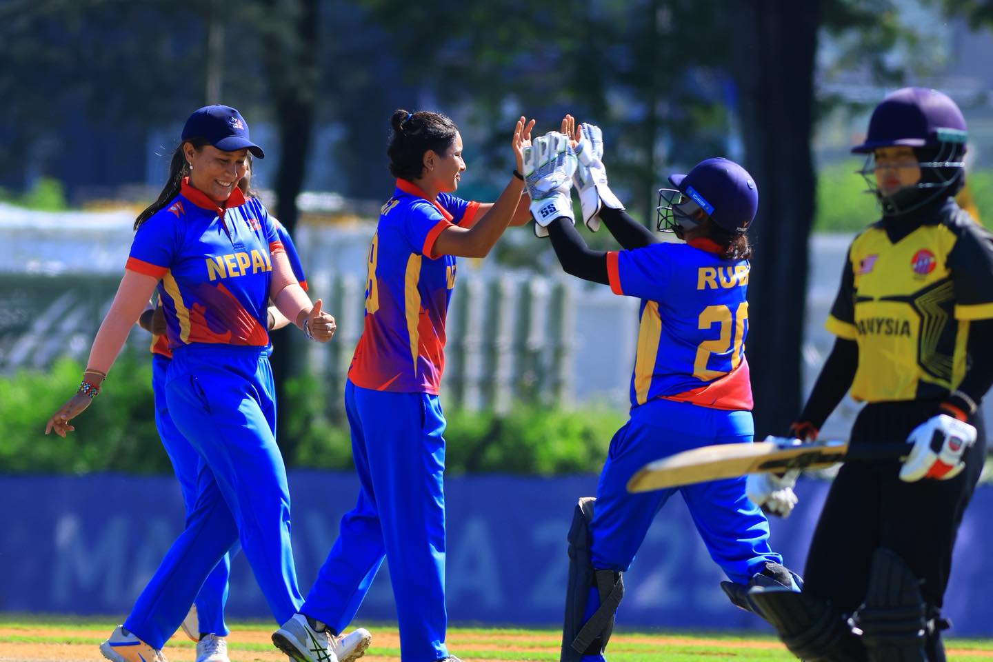 सिरिजको उपाधि जित्न मलेसियाले नेपाललाई दियो १०४ रनको लक्ष्य -वाइरिबल nepal 2 by Ditible