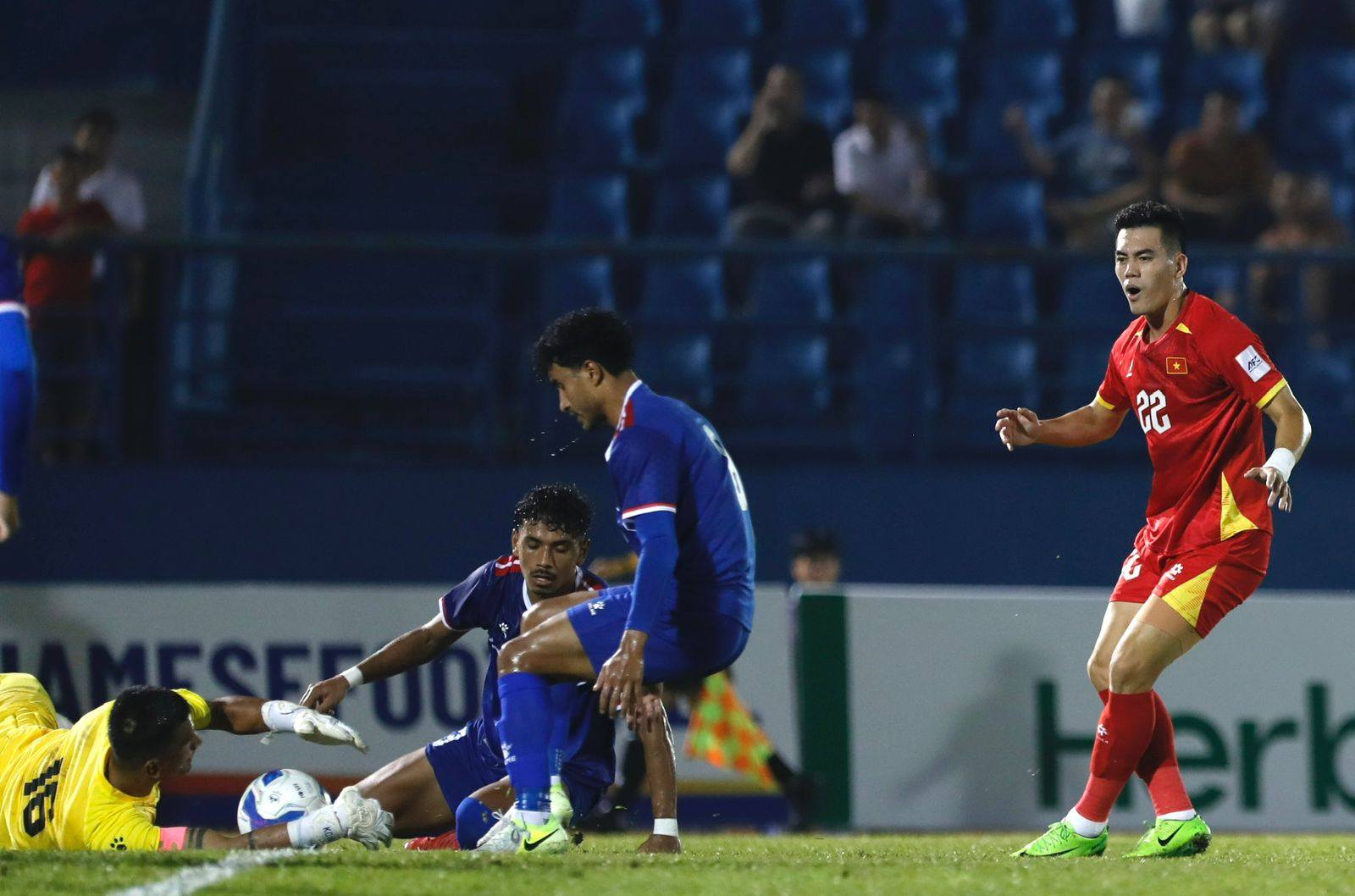 nepal vs viet by Ditible