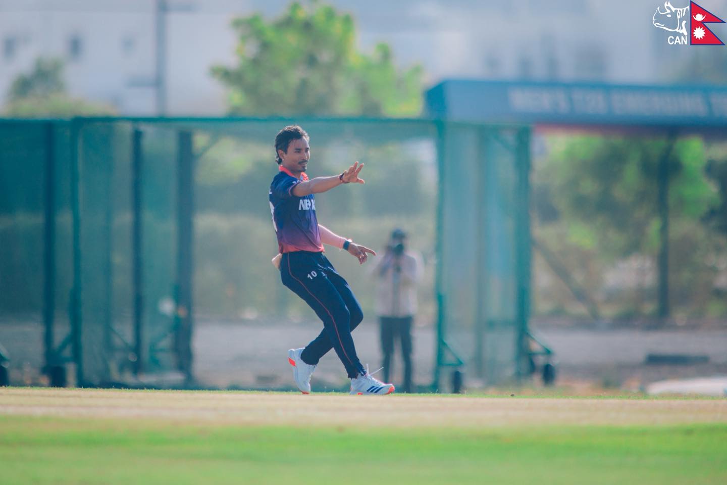 अमेरिकाविरुद्ध नेपालको कसिलो बलिङ, १० ओभरमा ३२ रन -वाइरिबल sompal by Ditible