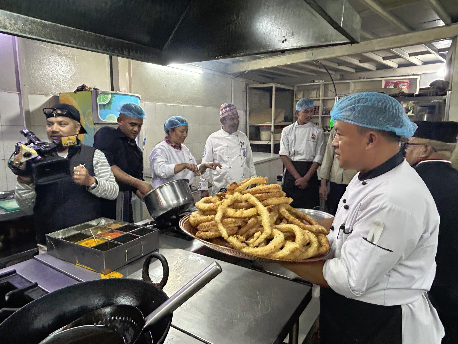 तिहारको अवसरमा सेल पकाउने प्रतियोगिता -वाइरिबल unnamed 6 by Ditible